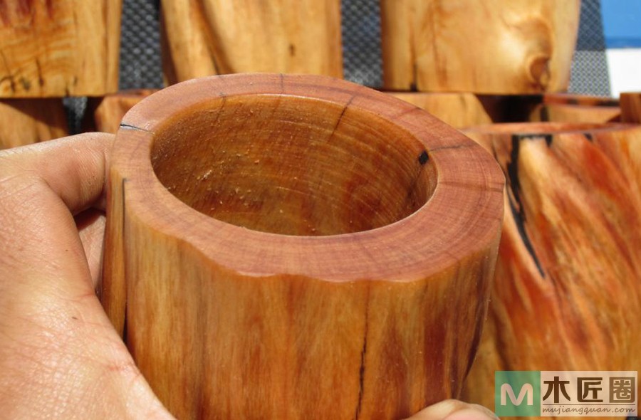 什么是琥珀木，用虎柏木木材做的手串有什么作用？