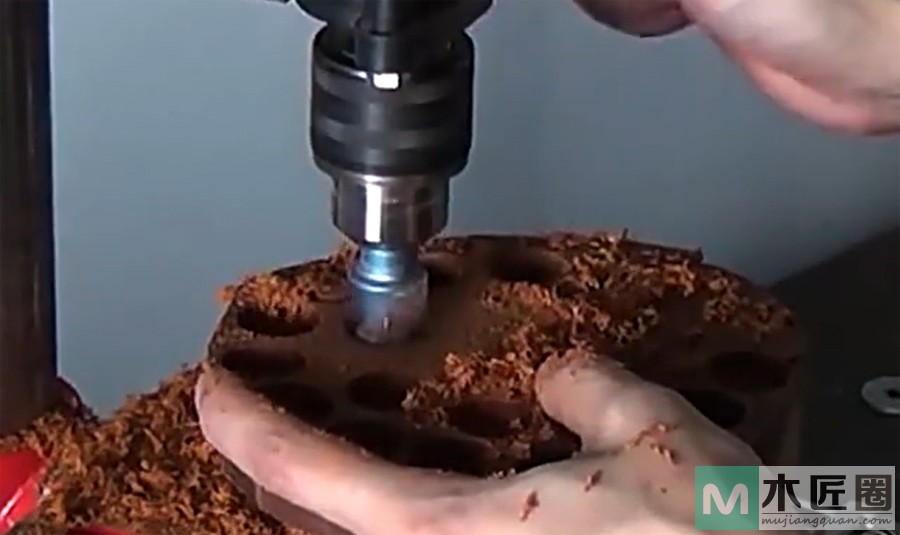 古代没有机器车是怎样车珠子的？珠子是怎么磨圆的？