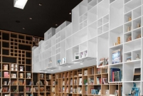 提到书架你会想起什么？意大利书店的几何木质书架