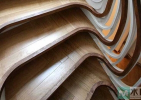令人叫绝的扭曲楼梯设计，是在装修中非常有创意的设计